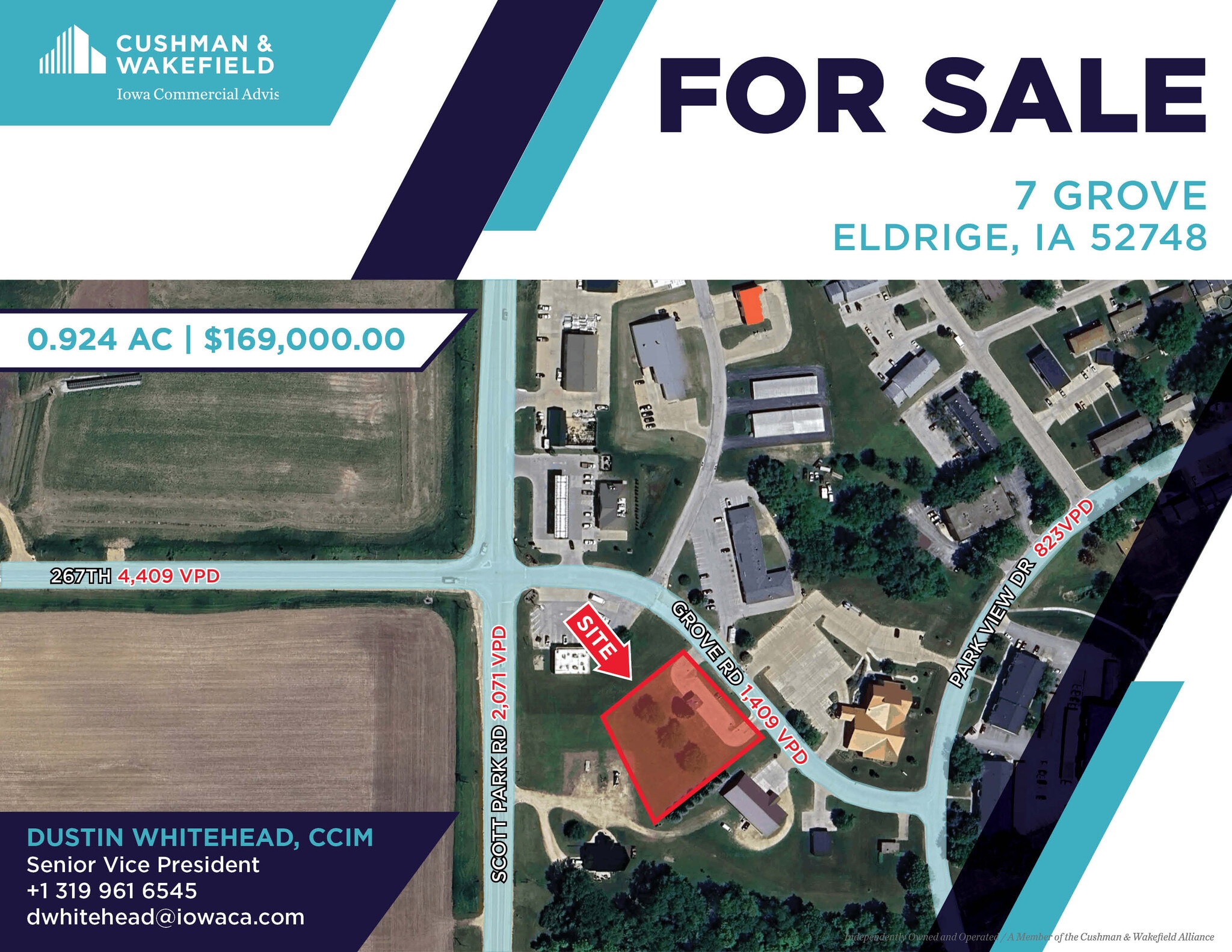 7 Grove Rd, Eldridge, IA for sale Primary Photo- Image 1 of 3