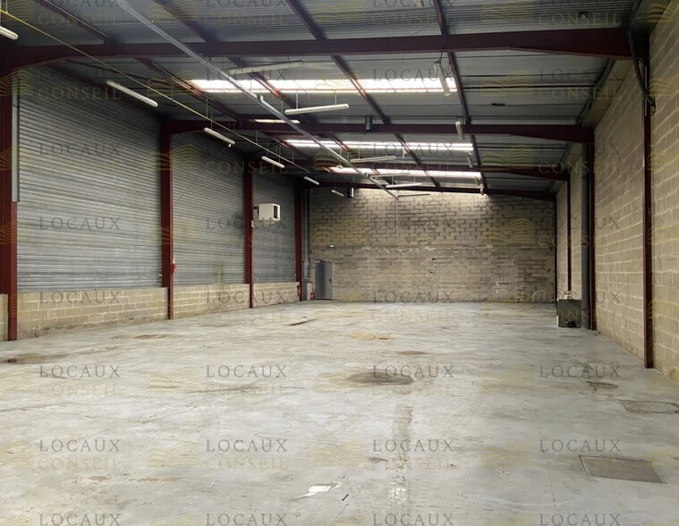 Flex in Saint-Leu-la-Forêt for lease - Building Photo - Image 2 of 5