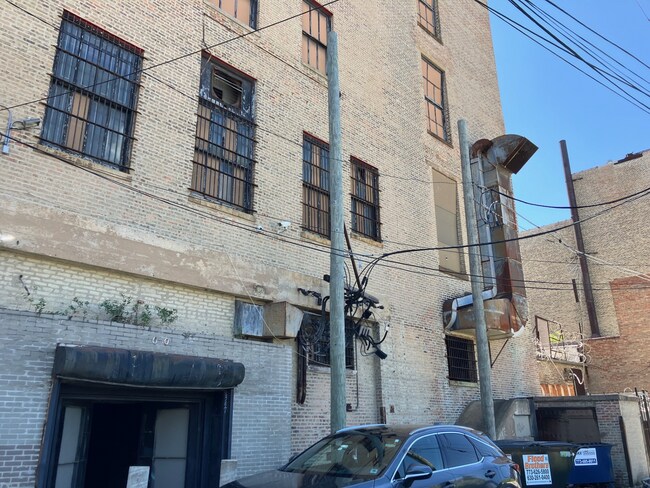 More details for 4032 W Madison St, Chicago, IL - Retail for Sale