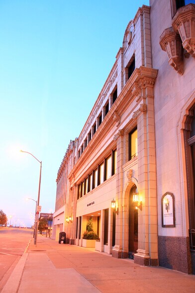 610-616 S Main St, Tulsa, OK à louer - Photo du bâtiment - Image 3 de 3