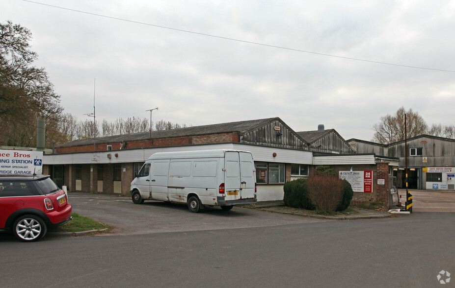 Old Bath Rd, Reading à vendre - Photo principale - Image 1 de 2