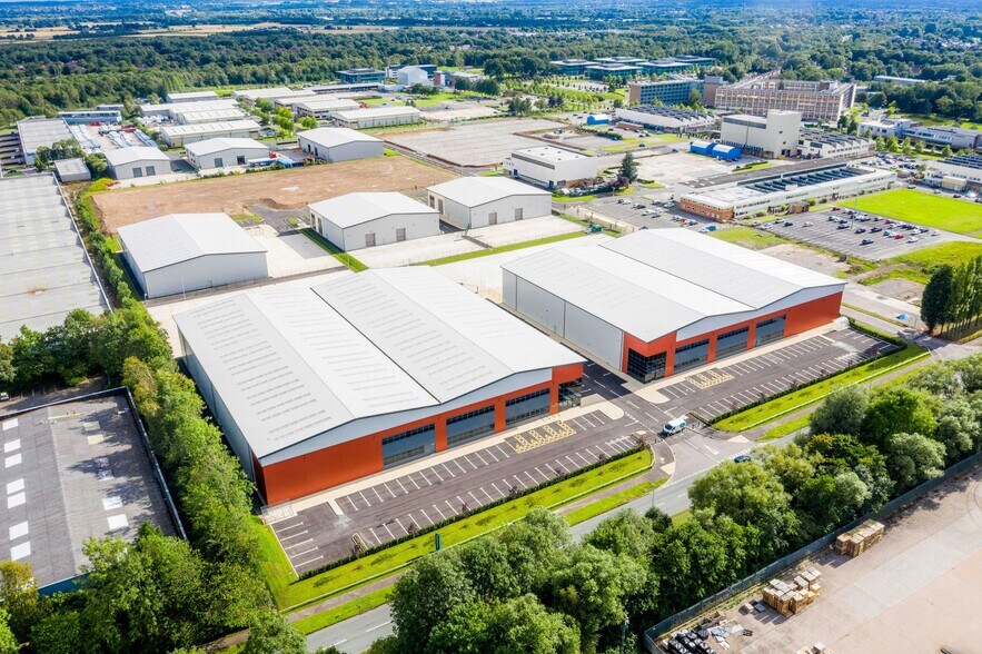 Unit 720 Daten Ave, Warrington à louer - Photo du bâtiment - Image 2 de 12