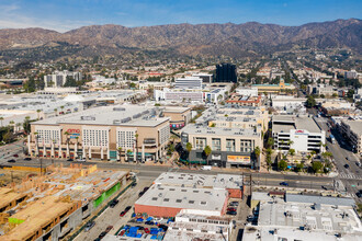 125-135 E Palm Ave, Burbank, CA - AÉRIEN  Vue de la carte - Image1