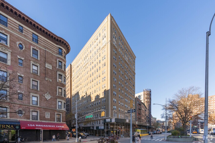 2721-2729 Broadway, New York, NY à louer - Photo du bâtiment - Image 3 de 16
