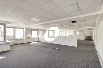 38-40 Rue Gabriel Crie, Malakoff for sale Interior Photo- Image 1 of 1