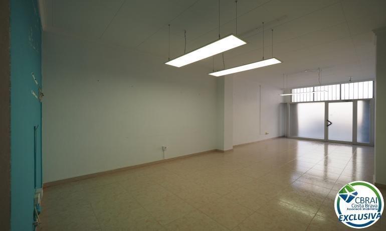 Roses, GER 17480 - Unit - - - Interior Photo - Image 2 of 5