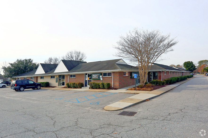 1704-1760 Sir William Osler Dr, Virginia Beach, VA for lease - Primary Photo - Image 1 of 4