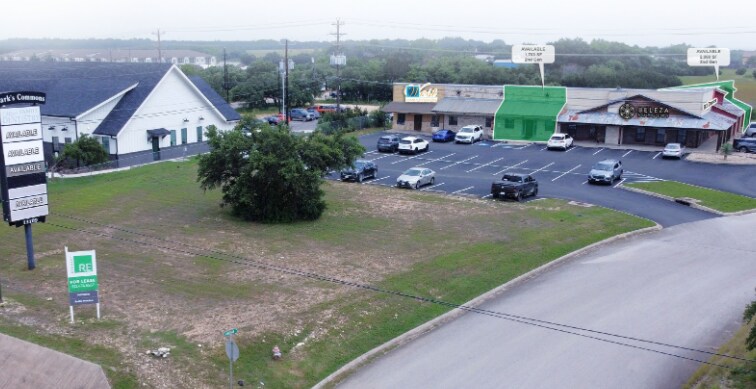 101 Jonathan Dr, Liberty Hill, TX à louer - Photo du bâtiment - Image 1 de 9