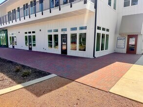 380 E Front St, Arlington, TX for lease Interior Photo- Image 2 of 6