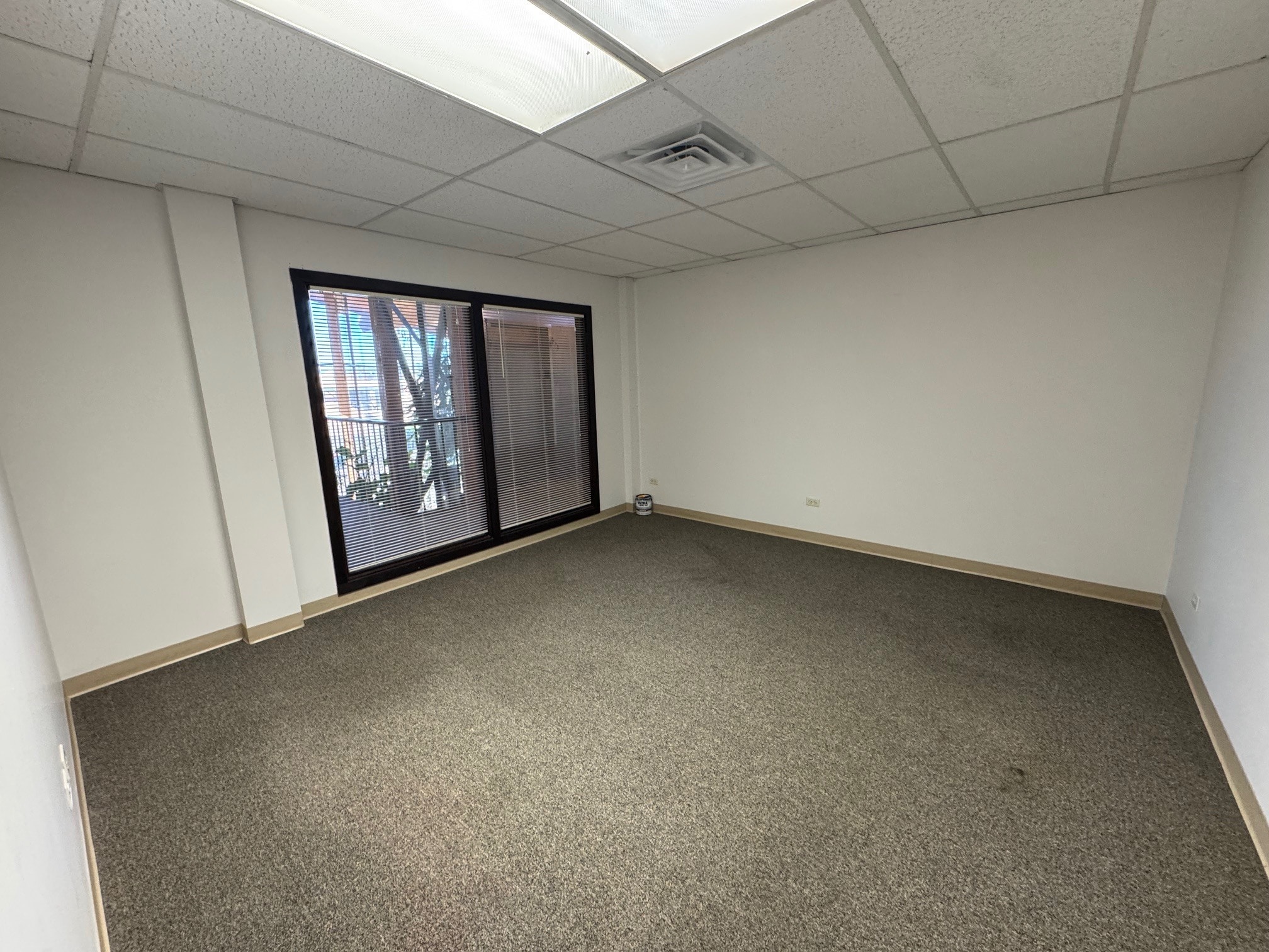 2055 S Oneida St, Denver, CO for lease Interior Photo- Image 1 of 1