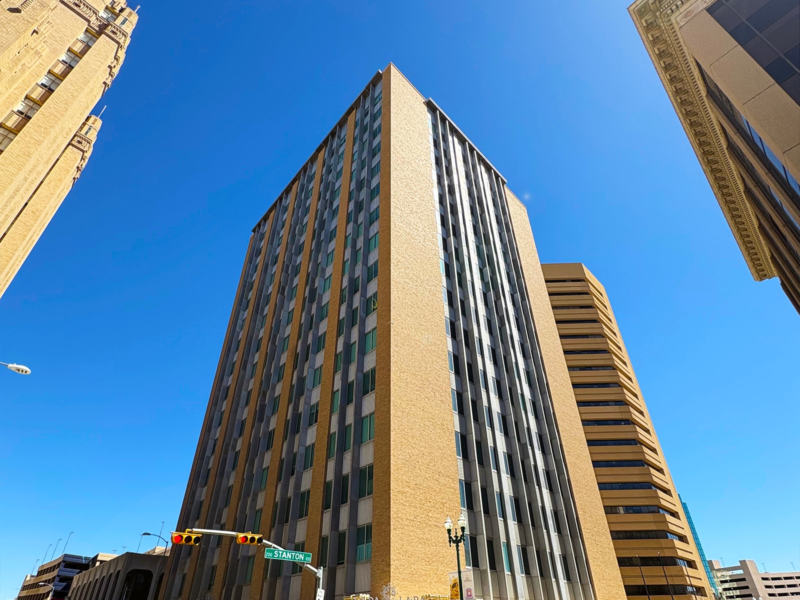 304 Texas Ave, El Paso, TX for lease Primary Photo- Image 1 of 5
