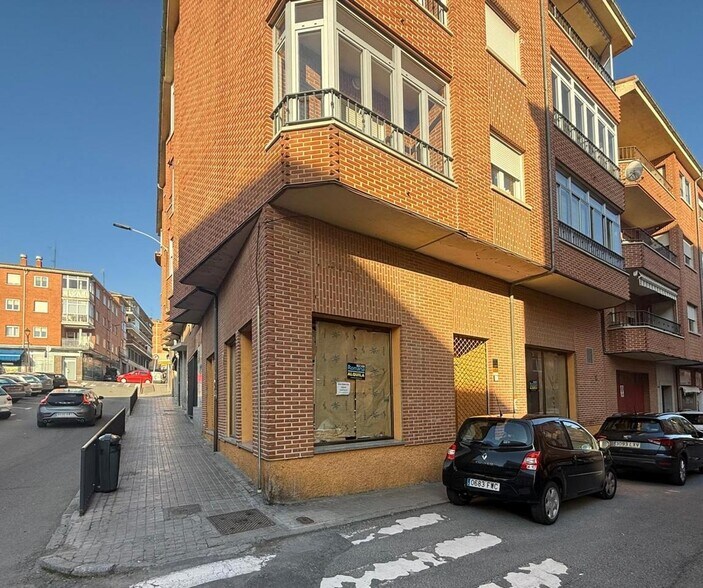 Retail in Ávila, Ávila for lease - Building Photo - Image 2 of 4