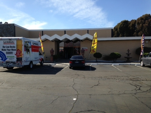 709 Admiral Callaghan Ln, Vallejo, CA à vendre - Photo du bâtiment - Image 3 de 13