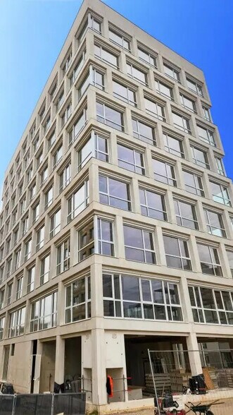Bureau dans Ivry-sur-Seine à louer - Photo du bâtiment - Image 2 de 9