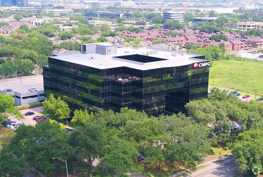 2901 Wilcrest Dr, Houston, TX à louer - Photo du bâtiment - Image 3 de 10