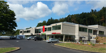 76 Watertown Rd, Thomaston, CT à louer Photo du bâtiment- Image 2 de 5