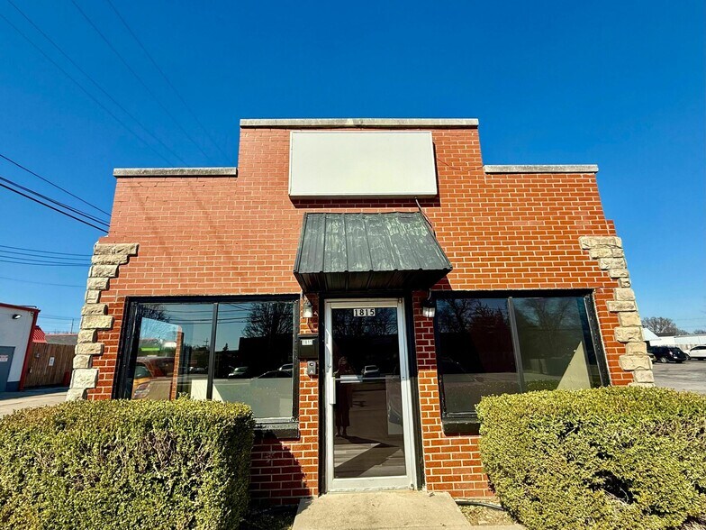 1815 E Grand St, Springfield, MO à louer - Photo du bâtiment - Image 2 de 3