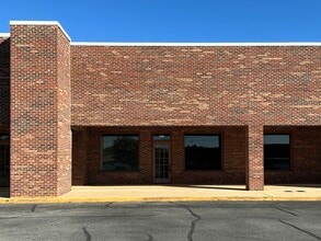 2092-2142 Statesville Blvd, Salisbury, NC for lease Interior Photo- Image 1 of 1