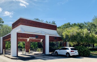 5501-5555 Roosevelt Blvd, Clearwater, FL for lease Building Photo- Image 2 of 2