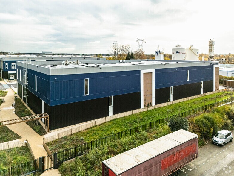 Flex dans Moissy-Cramayel à louer - Photo du bâtiment - Image 3 de 3