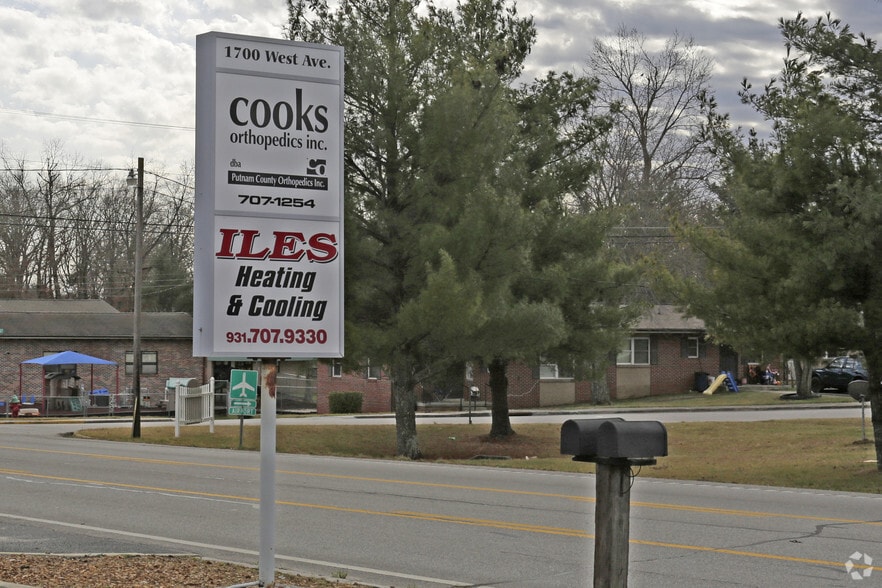 1700 West Ave, Crossville, TN for lease - Building Photo - Image 2 of 24