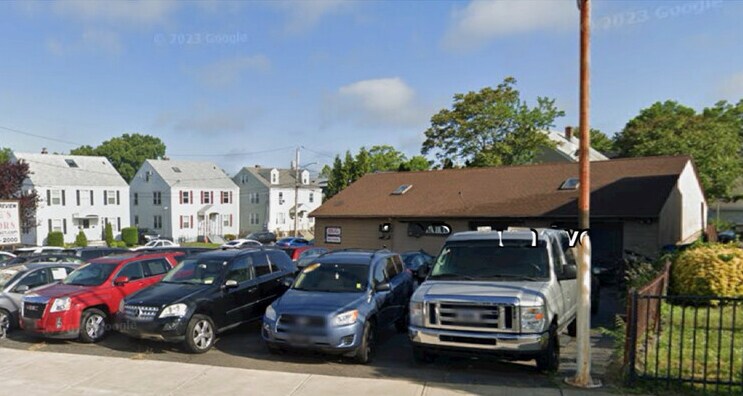 2100 Barnum Ave, Bridgeport, CT à louer - Photo du bâtiment - Image 2 de 7