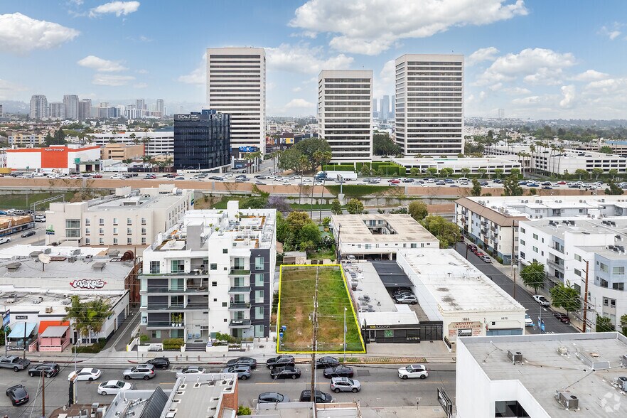 1656 Sawtelle Blvd, Los Angeles, CA à vendre - Photo du bâtiment - Image 2 de 19