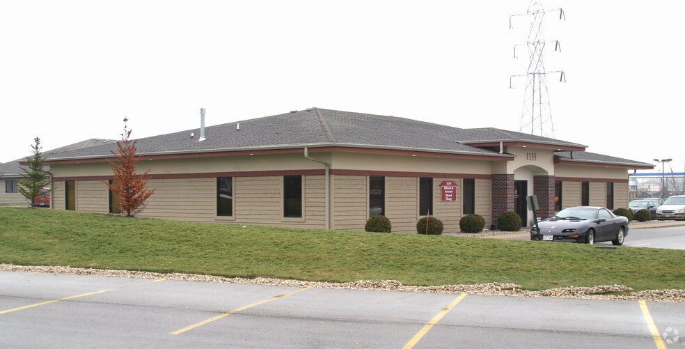 1135 Prairie Dr, Racine, WI for sale - Building Photo - Image 3 of 5