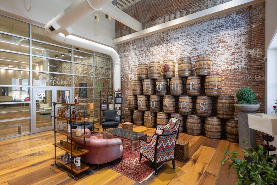 118-122 E Main St, Louisville, KY à louer - Hall d’entrée - Image 3 de 18