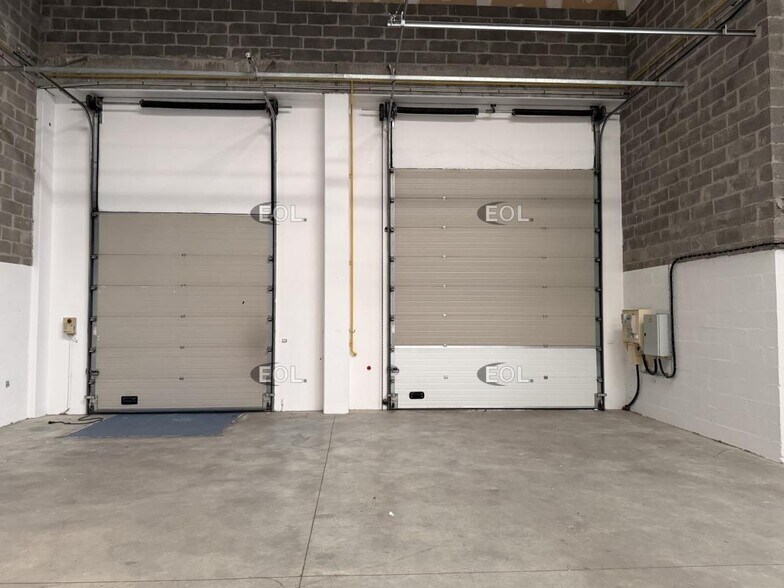 Industrial in Moissy-Cramayel for lease - Interior Photo - Image 3 of 7