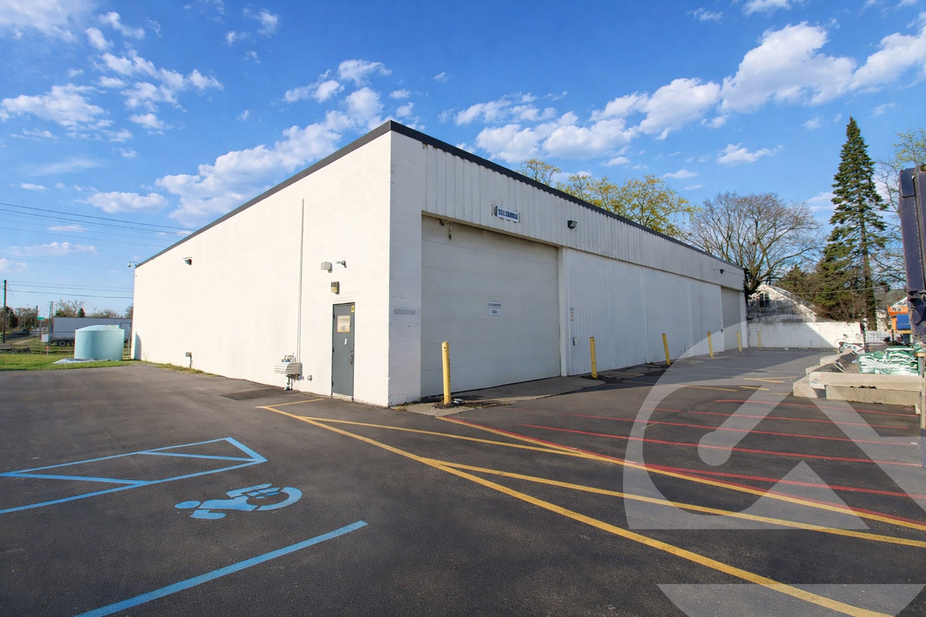 123 E Columbia Ave, Pontiac, MI for lease Primary Photo- Image 1 of 2