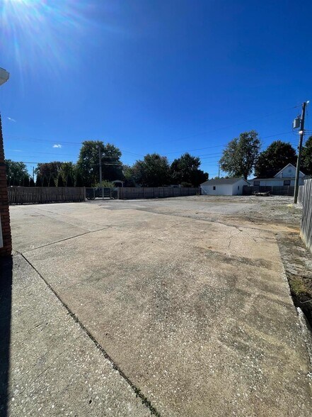 2630 New Hartford Rd, Owensboro, KY à louer - Photo du bâtiment - Image 2 de 4