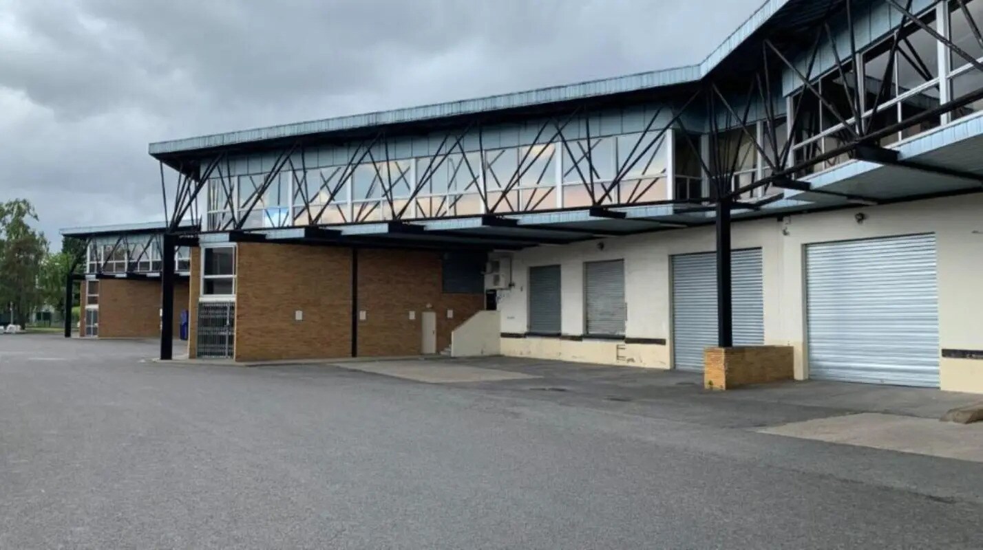 12 Avenue Arago, Morangis for lease Building Photo- Image 1 of 11