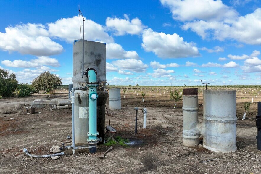 Road 168, Delano, CA à vendre - Photo du bâtiment - Image 2 de 12