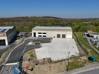 Plus de détails pour Knowsley Ln, Liverpool - Industriel à louer