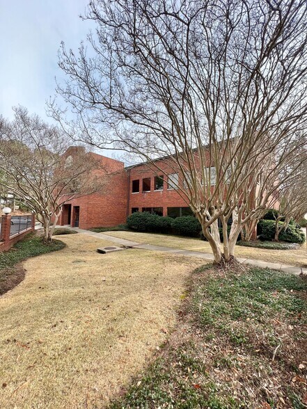 7 Office Park Dr, Little Rock, AR for lease - Building Photo - Image 2 of 8