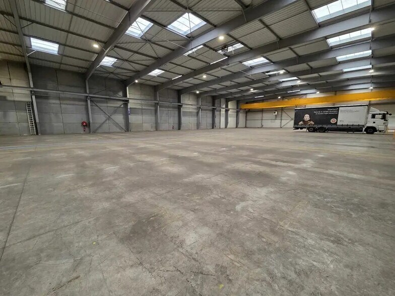 Flex dans Compans à louer - Photo du bâtiment - Image 2 de 9