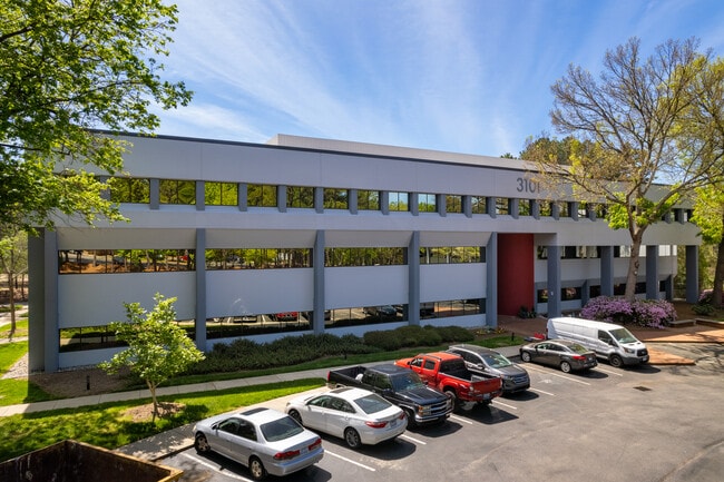 Plus de détails pour 3101 Poplarwood Ct, Raleigh, NC - Bureau à louer