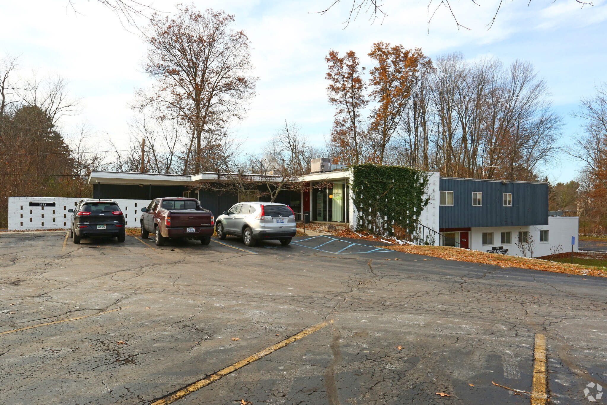 2532 Spring Arbor Rd, Jackson, MI for sale Primary Photo- Image 1 of 38
