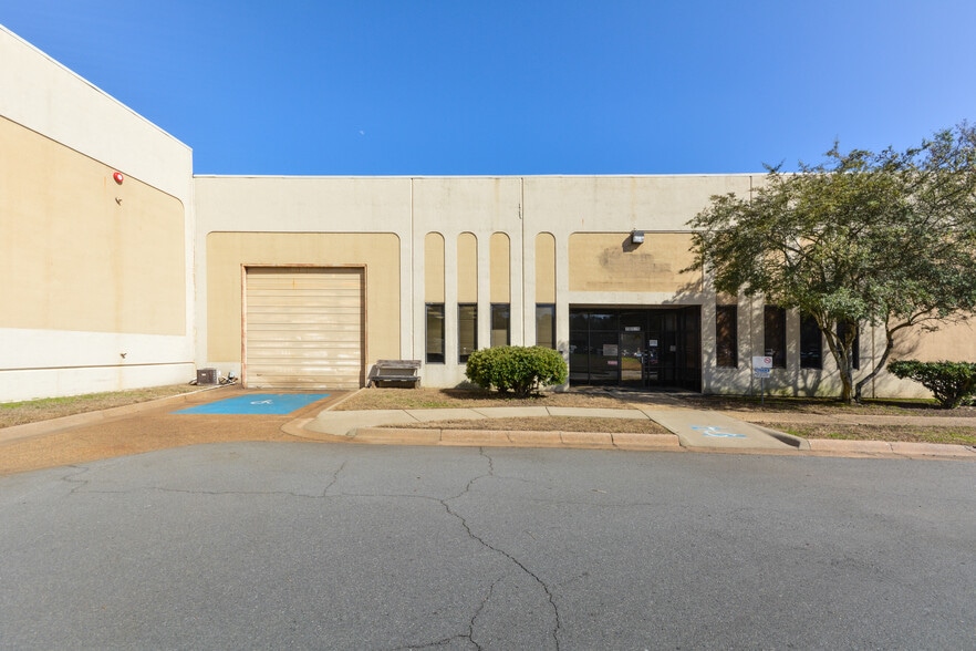 1501 Westpark Dr, Little Rock, AR for lease - Building Photo - Image 3 of 8