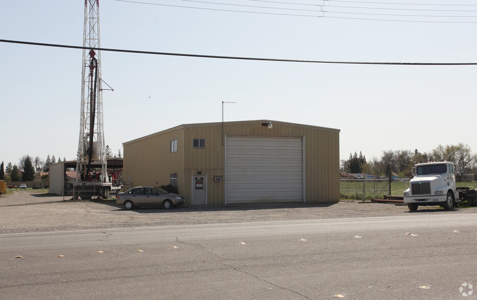 352-360 W Kentucky Ave, Woodland, CA for sale - Building Photo - Image 2 of 4