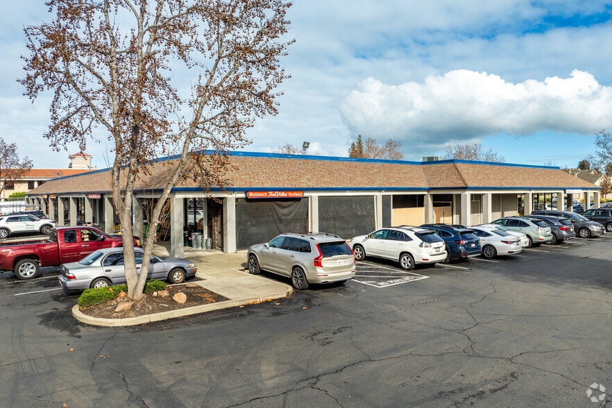 1807 E Santa Rita Rd, Pleasanton, CA for lease - Primary Photo - Image 1 of 9