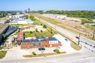 410 SE 18th St, Des Moines, IA - aerial  map view