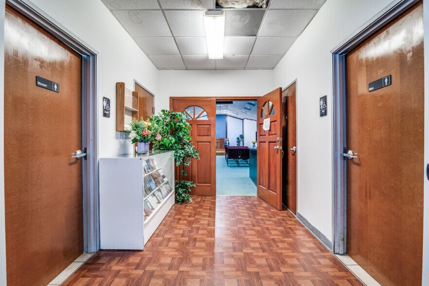 1149 N Plano Rd, Garland, TX à vendre - Photo intérieure - Image 3 de 10