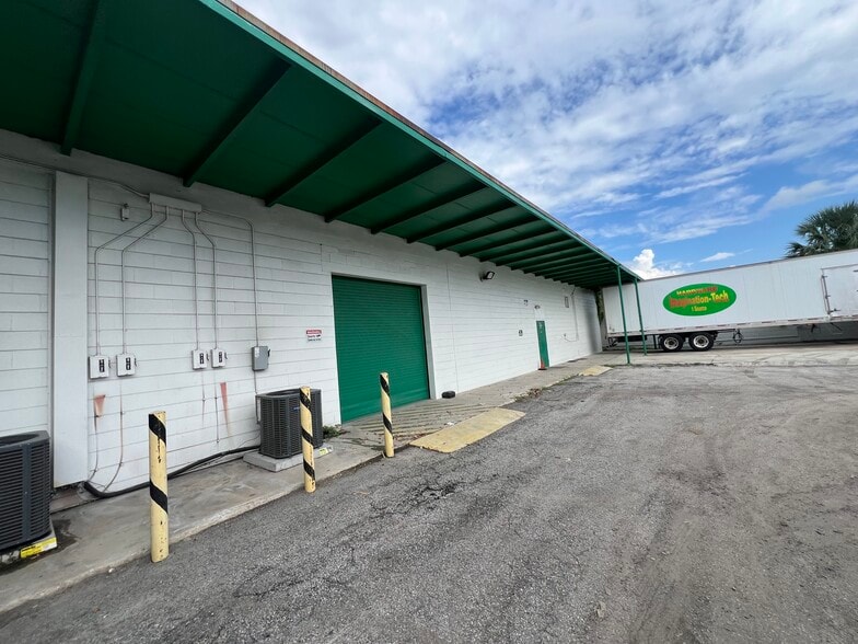 6400 S Orange Ave, Orlando, FL for lease - Primary Photo - Image 1 of 5