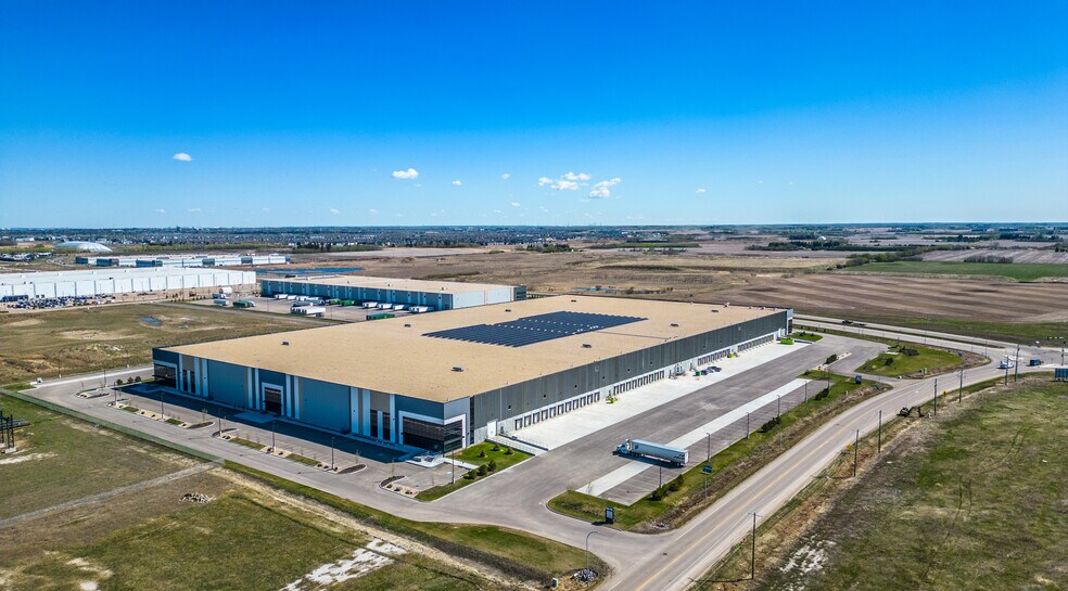 1540 37 Ave, Nisku, AB à louer - Photo du bâtiment - Image 3 de 8