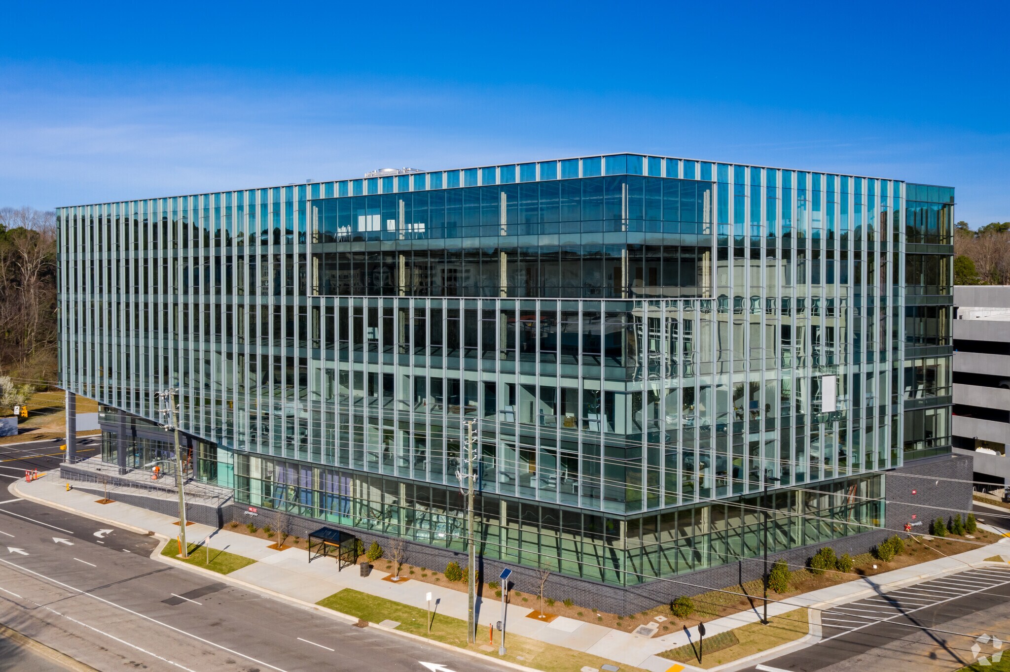 4509 Creedmoor Rd, Raleigh, NC à louer Photo principale- Image 1 de 25