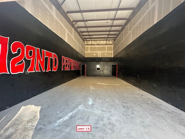 10881 Santa Fe Ave, Hesperia, CA for lease - Building Photo - Image 3 of 6