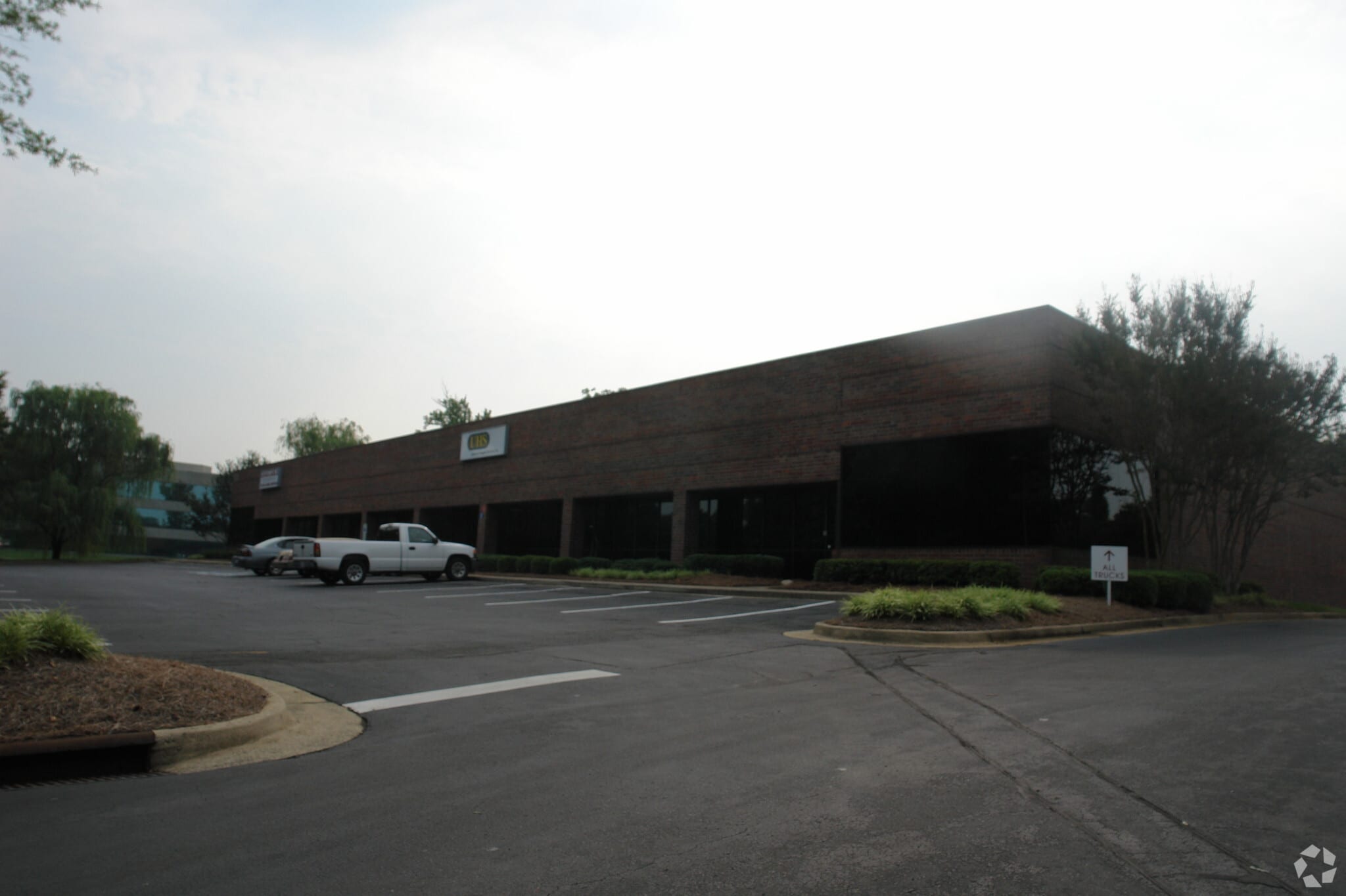 9125 Southern Pine Blvd, Charlotte, NC for lease Primary Photo- Image 1 of 8