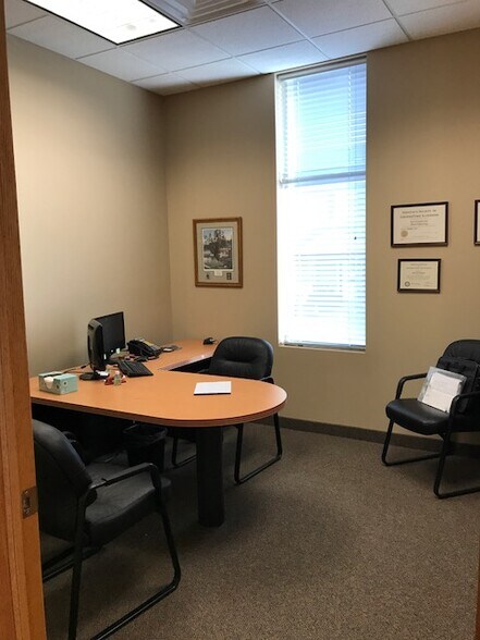 3135 Superior Dr NW, Rochester, MN à louer - Photo intérieure - Image 2 de 10